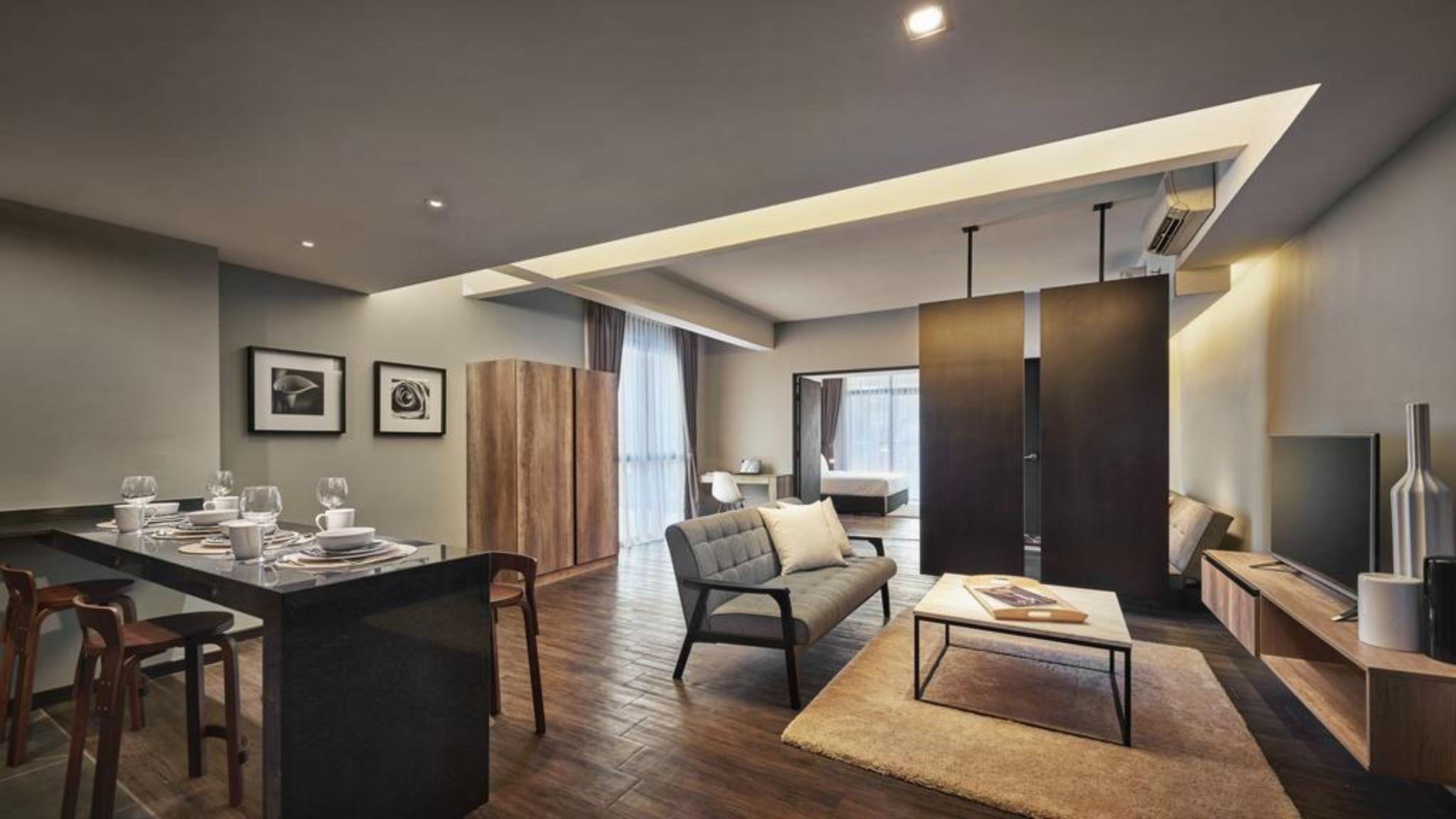 Tropics Eight Suites George Town Dış mekan fotoğraf