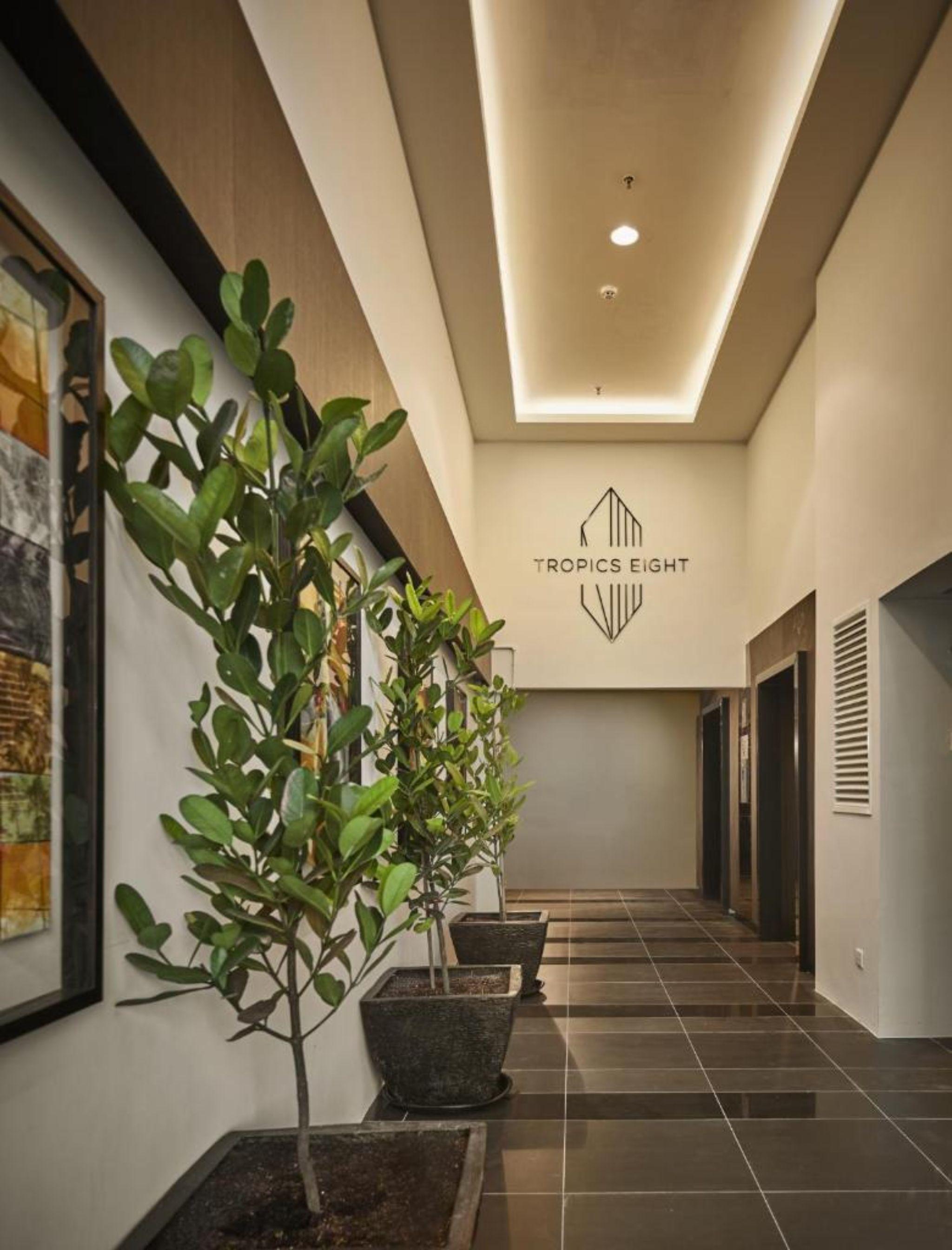 Tropics Eight Suites George Town Dış mekan fotoğraf