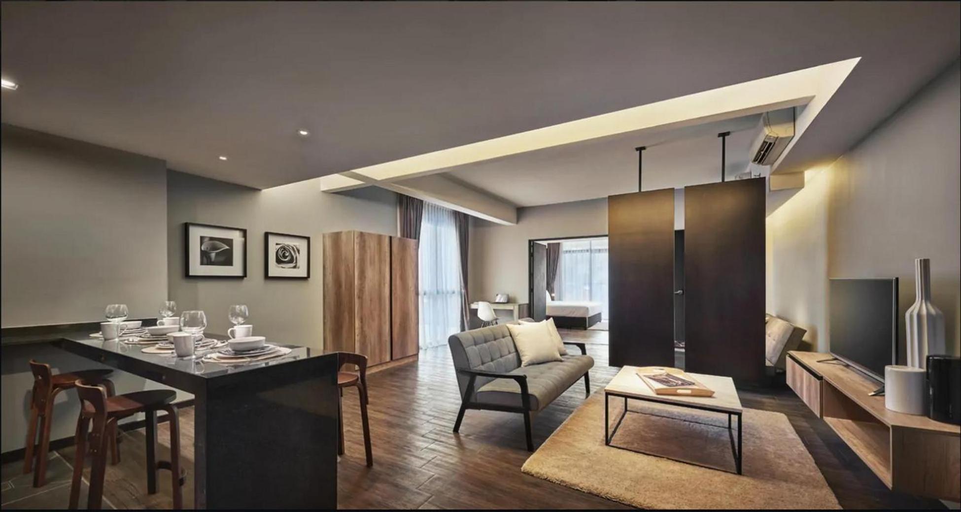 Tropics Eight Suites George Town Dış mekan fotoğraf